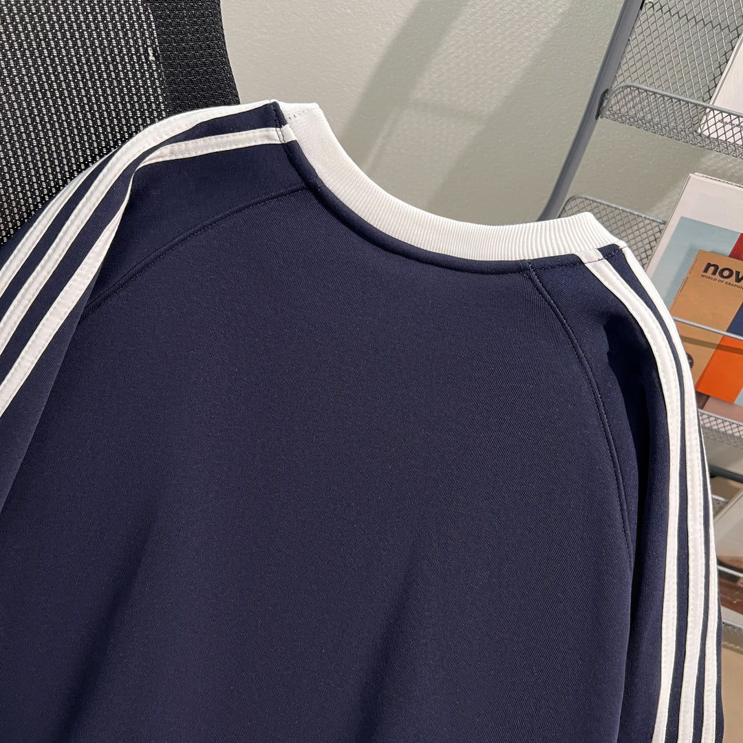 Plush Version-Three-stripe crewneck sweatshirt